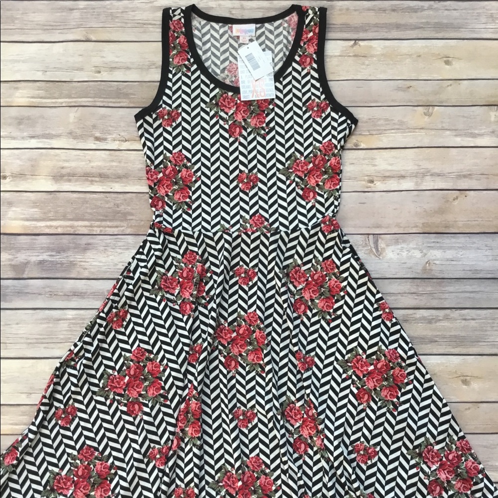 LuLaRoe Nicki Black White Floral XS NWT